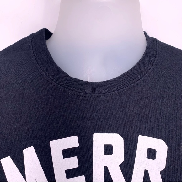 Merry AF Short Sleeve Christmas T-Shirt Size Large - Picture 3 of 7